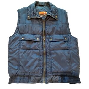 Ozark Trail Men's Navy Quilted Vest Lightweight, Pockets - Open & Snap Closure